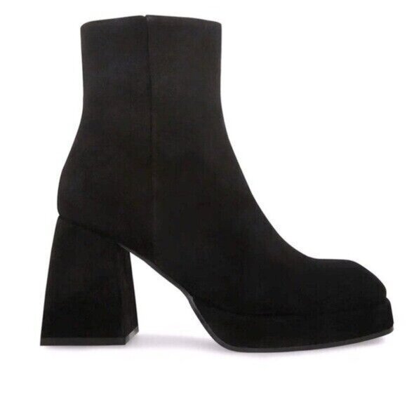 STEVE MADDEN Treasure Black Suede Platform Square Toe &  Heel Booties Size 9.5 - Picture 1 of 9
